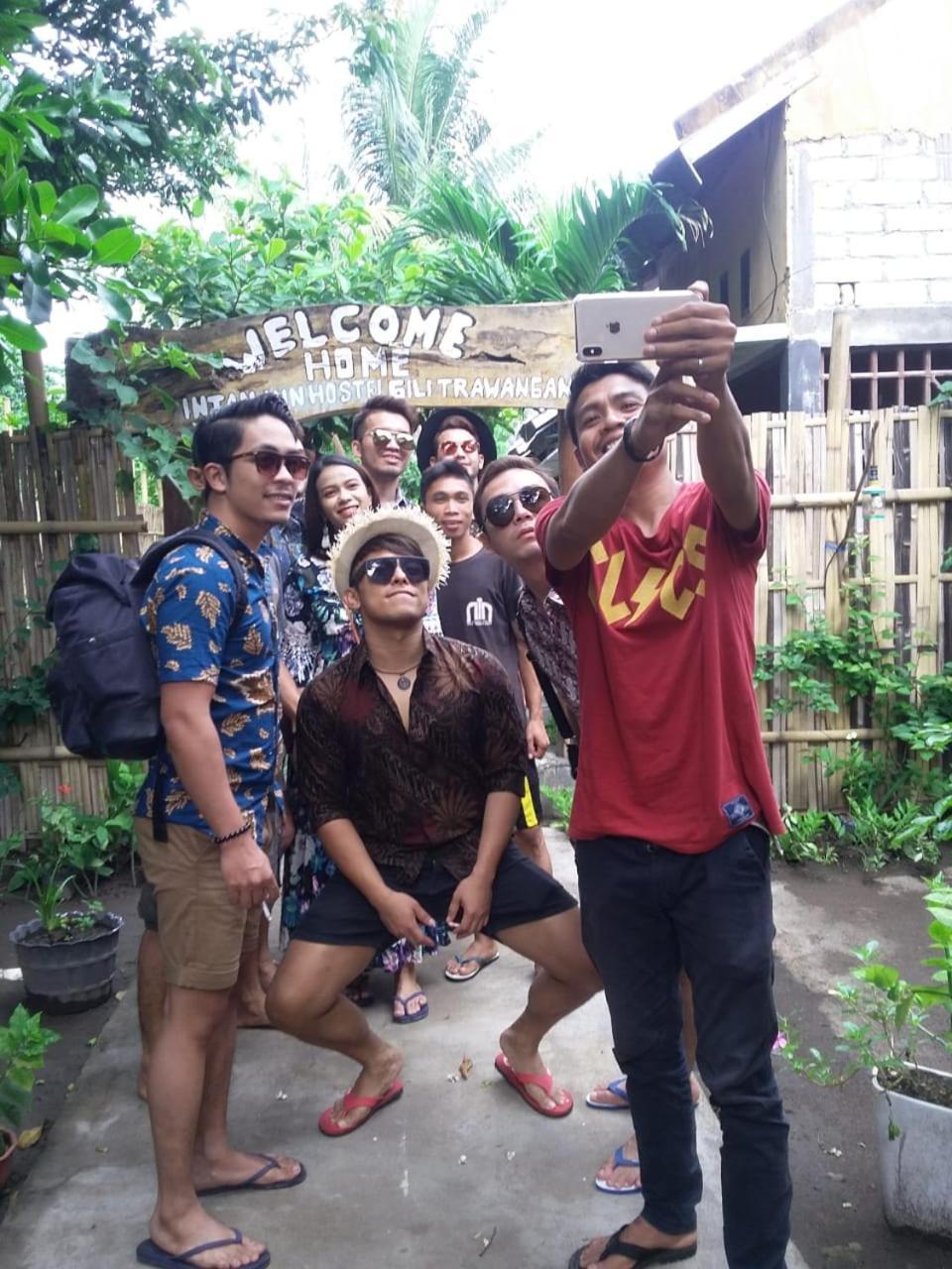 Intan Inn Hostel Gili Trawangan Exteriör bild